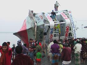 Bangladeş’te feribot battı: en az 37 Ölü