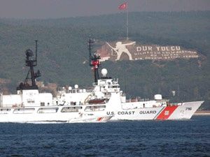 USCGC Dallas Batum Limanında