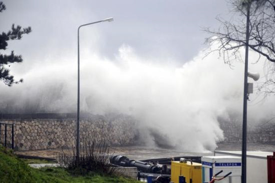 Karadeniz'de ne Oldu? Tsunami miydi?