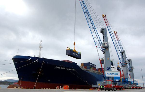 İlk 8 ayda Aliağa'ya 3084 gemi geldi