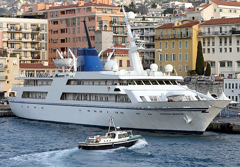 Asılan Diktatörden Satılık Lüks Yat