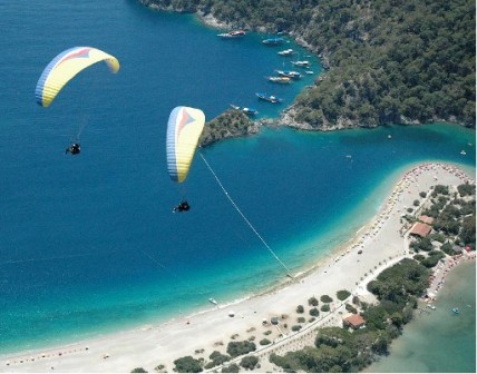 Ölüdeniz'de Anonslar İki Dilde