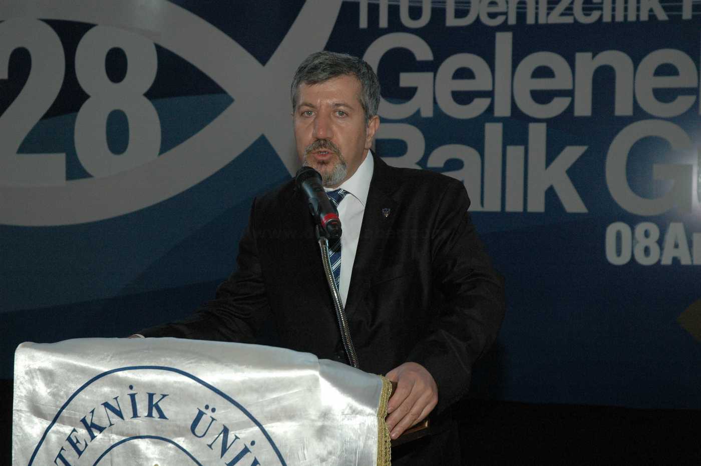 Denizciler, Hatayı Kaptanda Buldu...