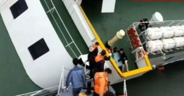 Pantolonunu Bile Giymeden Kaçmış