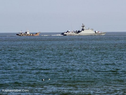 Çin devriye gemisine uyarı ateşi