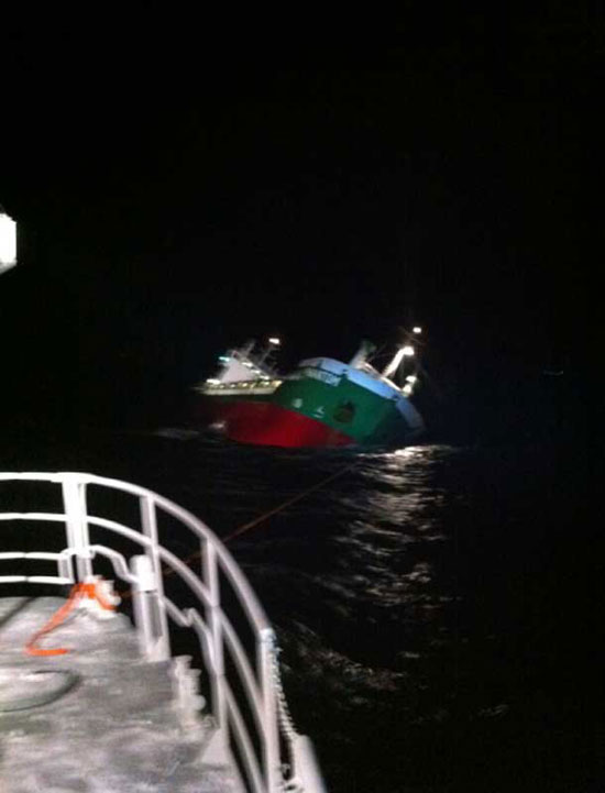 Alman Gemisi Baltık'ta Yan Yattı