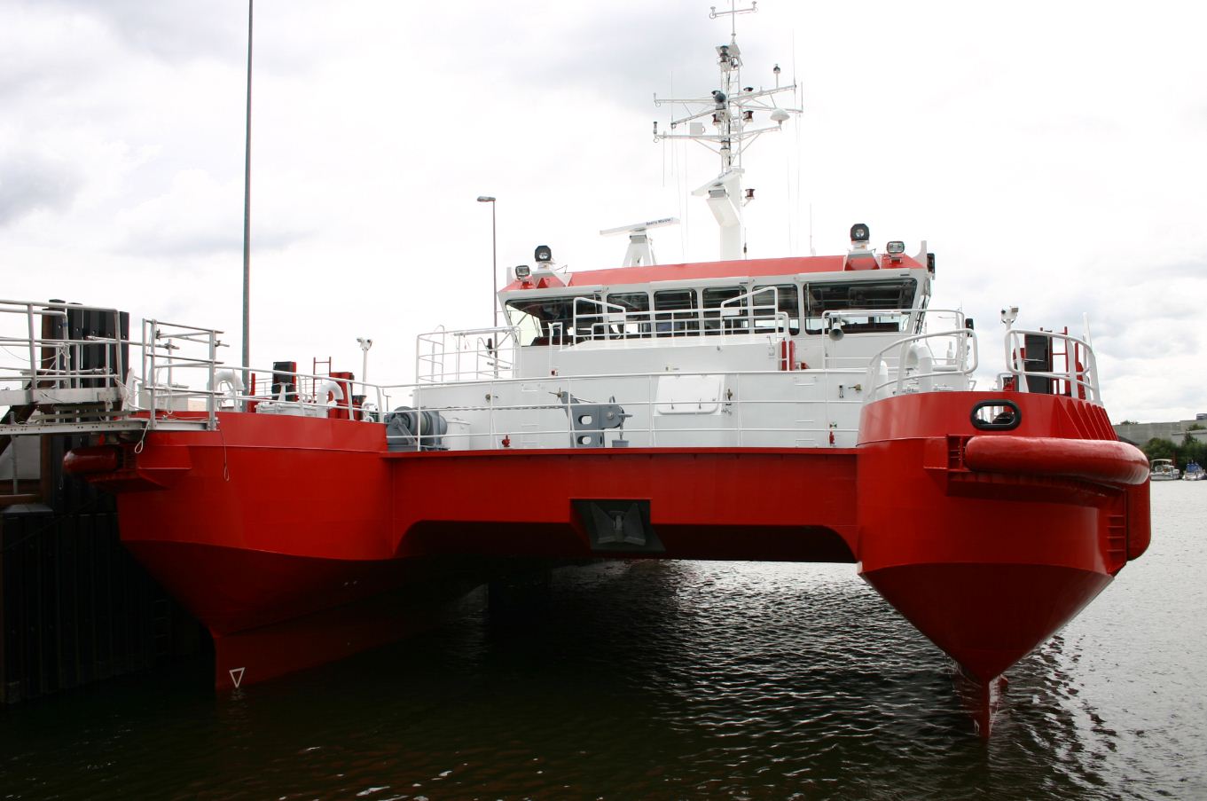 SWATH Pilot Teknesi Teslim Edildi