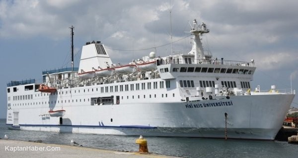 Piri Reis Eğitim Gemisi Trabzon Limanında