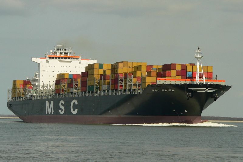 Dev Konteyner Gemisi Boğazdan Geçti