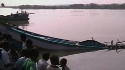 Hacıları taşıyan tekne battı: 12 ölü