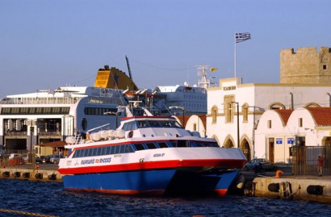 Rodos'a Katamaran Seferleri Başlıyor