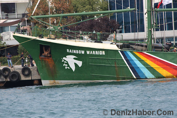 &quot;Rainbow Warrior&quot; İstanbul&#039;a Geldi...