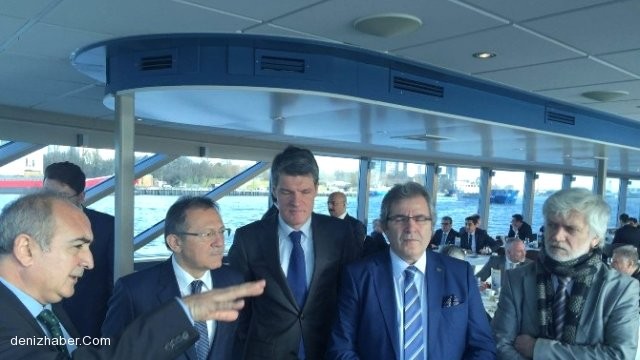 Rotterdam'daki Liman Projesine Üçlü İmza