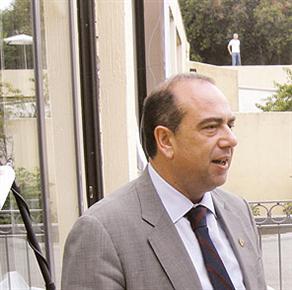 Rumlar liman ve havaalanı talebini yineledi