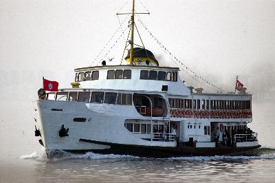 Karşıyaka-Üçkuyular Arasında Vapur Keyfi Başladı