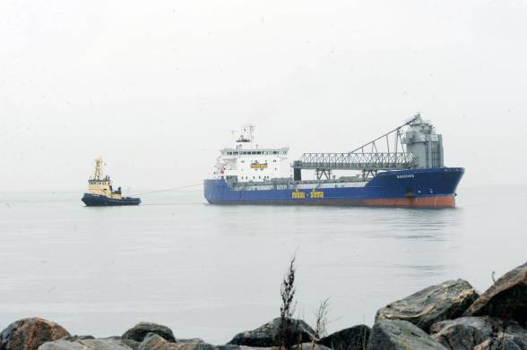 M/V Sandnes karaya oturdu