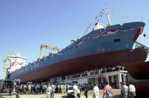 &quot;M/V İbrahim Dede&quot; Denize İniyor