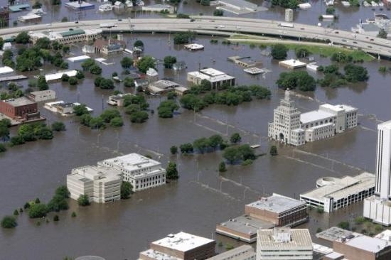 Sel Suları Bir Şehri Yuttu