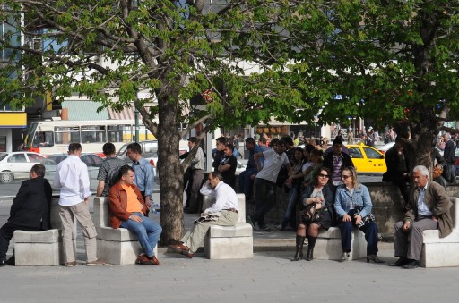 Sıcaklar İnsanları Sulara Attı