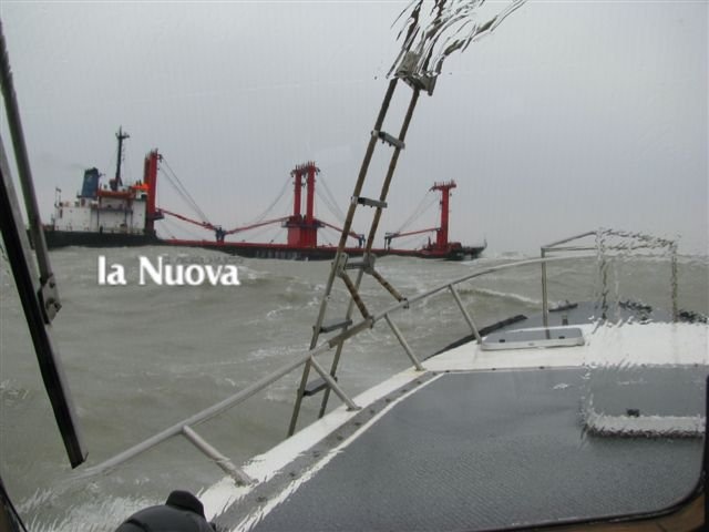 Suriye gemisi Venedik'te karaya sürüklendi