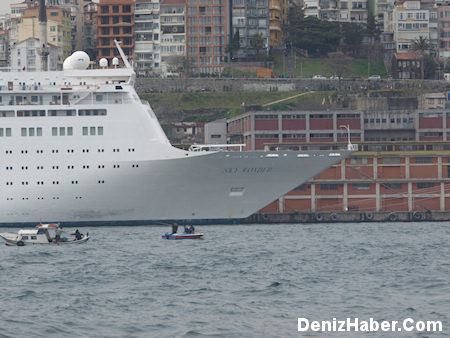 Olay Gemi Sky Wonder İstanbul'a Geldi