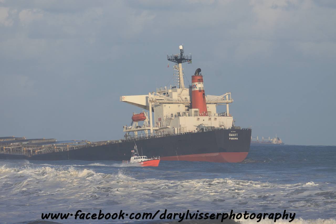 Karaya Oturdu ve Omurgası Kırıldı...