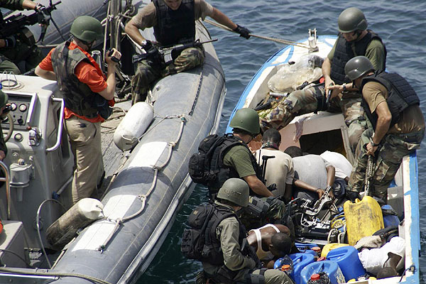 Somalili Korsanlara Operasyon