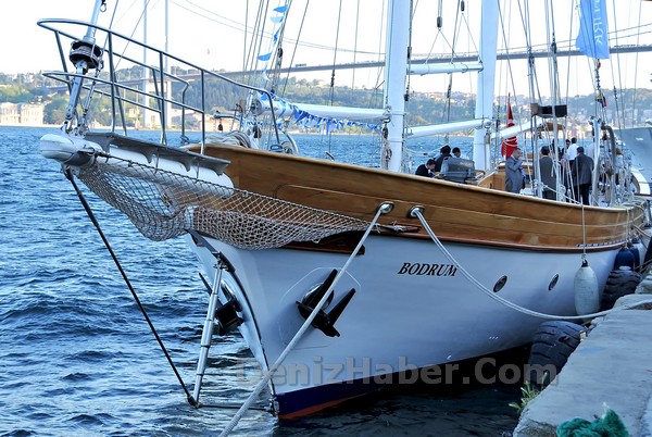 Türk bayraklı yelkenlimiz tarihi filoyla yola çıkıyor