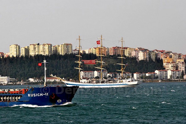 Boylu Soylu Yelkenliler Çanakkale'de-2