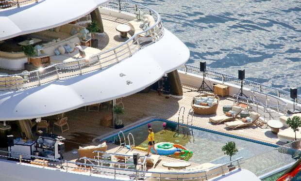 147 Metrelik Topaz&#039;da Maç Keyfi