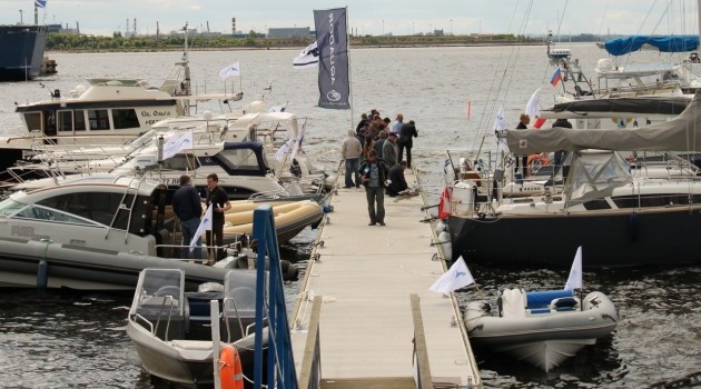 St. Petersburg&#039;da Lüks Yatlar Görücüye Çıktı
