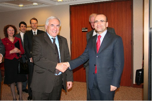 Yavaşlama Petrolü Rahatlatacak