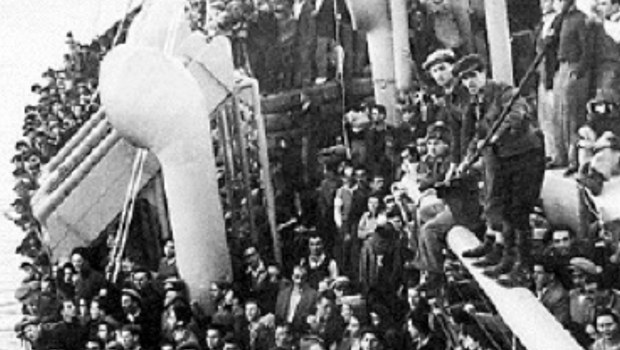 Struma Kurbanları İçin Karadeniz’e Çelenk