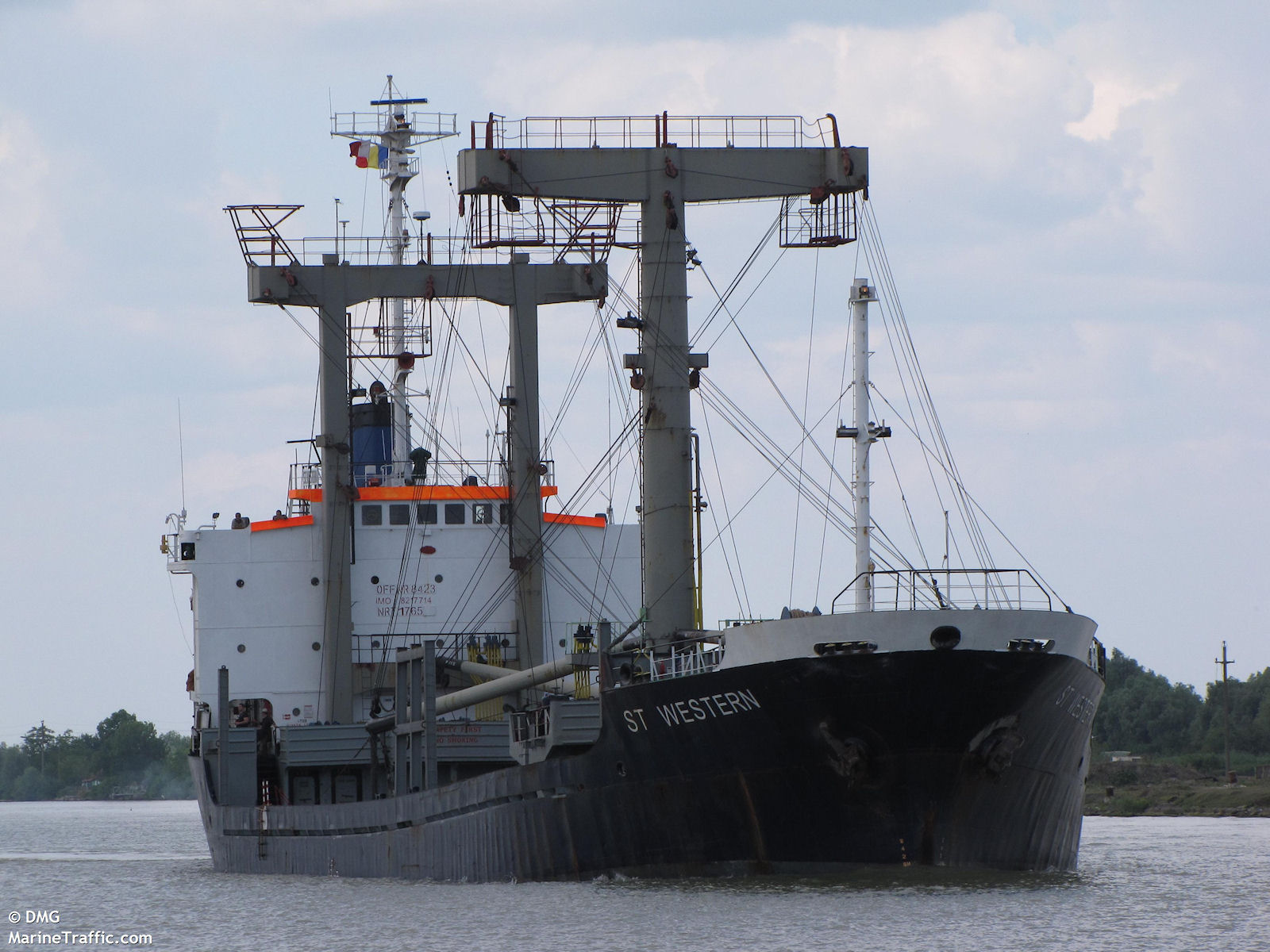 Türk Gemisi Yunan Adasında Karaya Oturdu