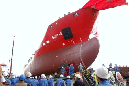 Sude-S Tankeri Suyla Buluştu