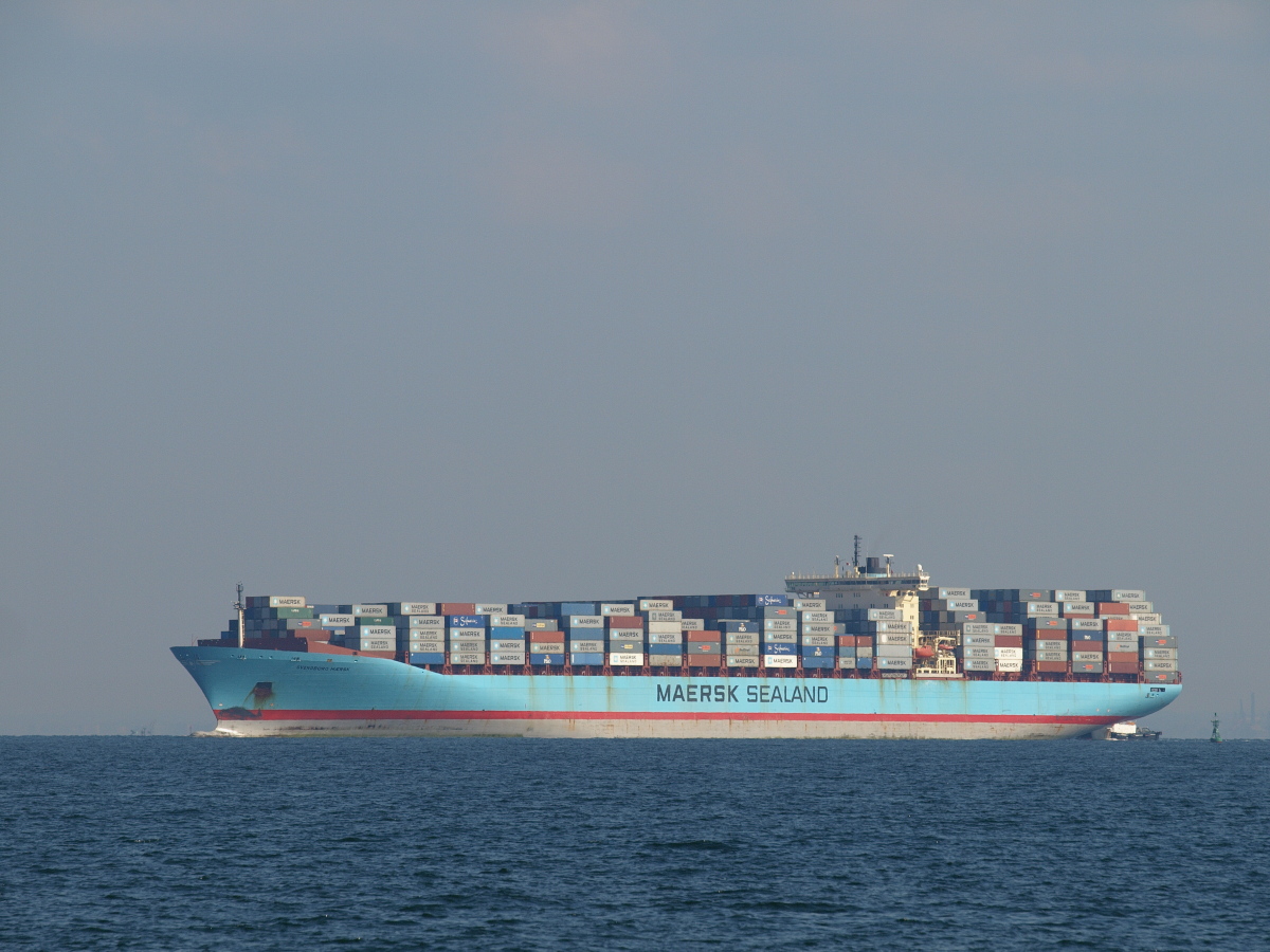 Biskay,  500 Konteyneri Güverteden Aldı