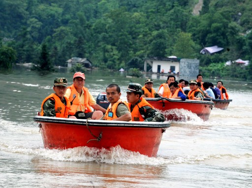 Çin&#039;de Selzedelere Botla Tahliye