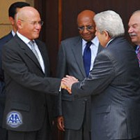 Kıbrıs'ta Talat-Hristofyas Anlaştı.