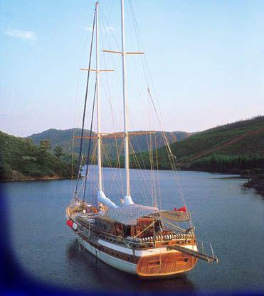 Bodrum’da tekne yandı