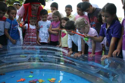 Çocuklara deniz sevgisi aşılandı.