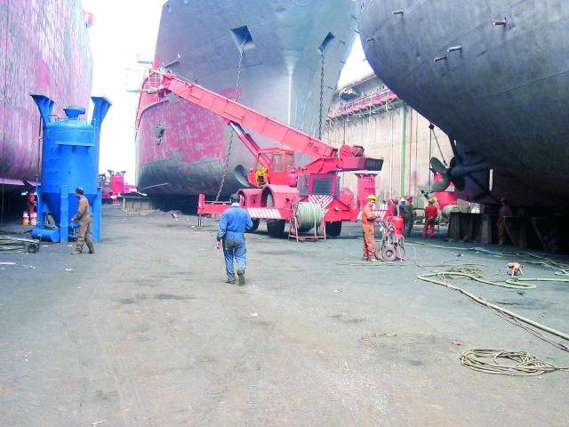 Gemi inşada bıçak kemiğe dayandı