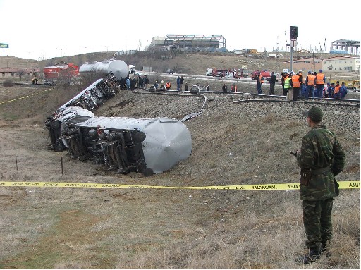 Yük Treni Raydan Çıktı