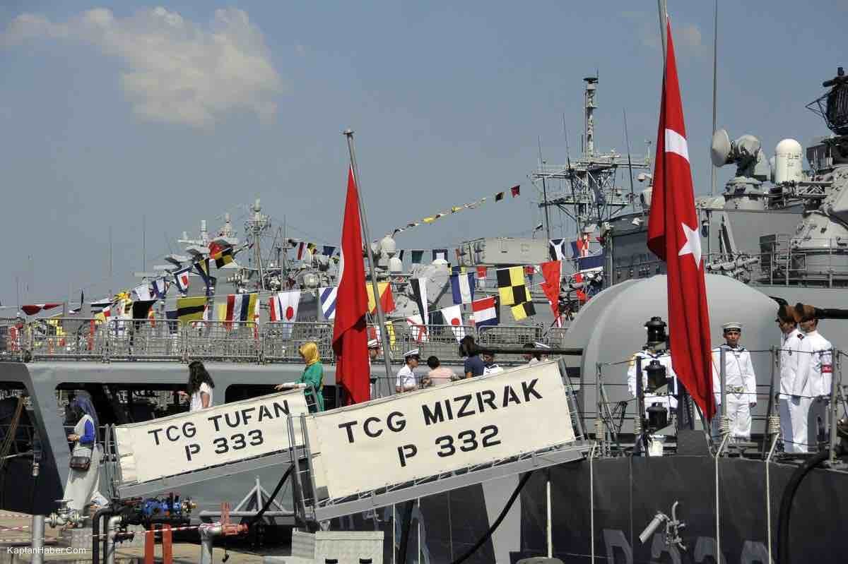 Askeri Gemiler Halkın Ziyaretine Açıldı