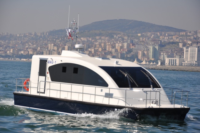 VIP  Deniz Minibüsü Boğaz Sularına Kavuştu