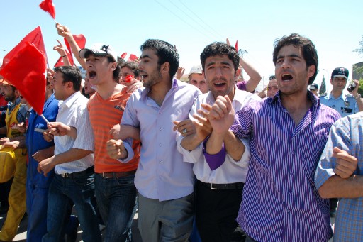 Öğrencilerden Tuzla&#039;da Protesto