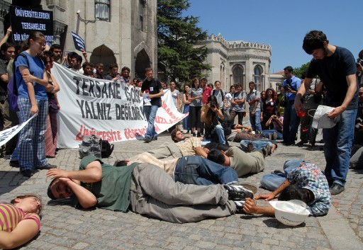 Beyazıt Meydanı'nda Tuzla Protestosu