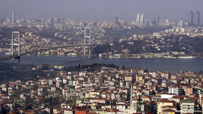 Boğazlardan Geçiş İzni İstiyor