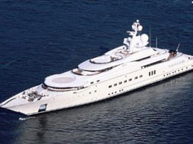 33 m Uzunluğunda 3 Katlı Yat Görücüye Çıkıyor