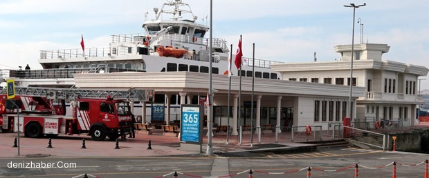Harem Vapur İskelesi'nde yangın alarmı