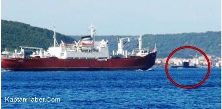 Çanakkale Boğazı'nda Rus Savas Gemisi ile Türk Denizaltısı Burun Buruna